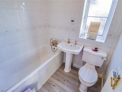 BATHROOM/W.C.